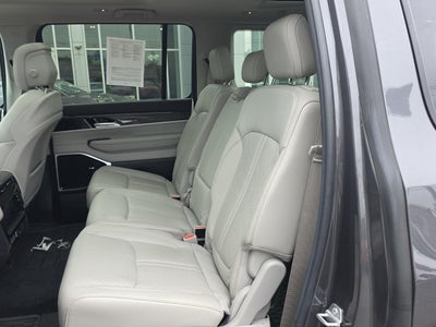 2022 Jeep Wagoneer Series III