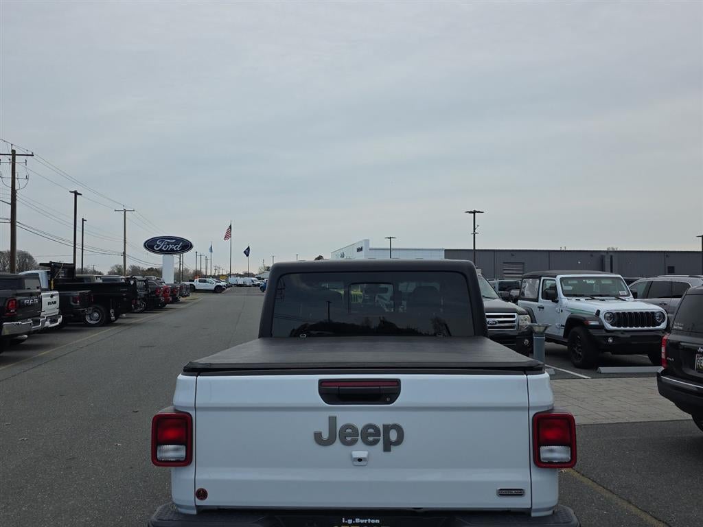 2022 Jeep Gladiator Overland