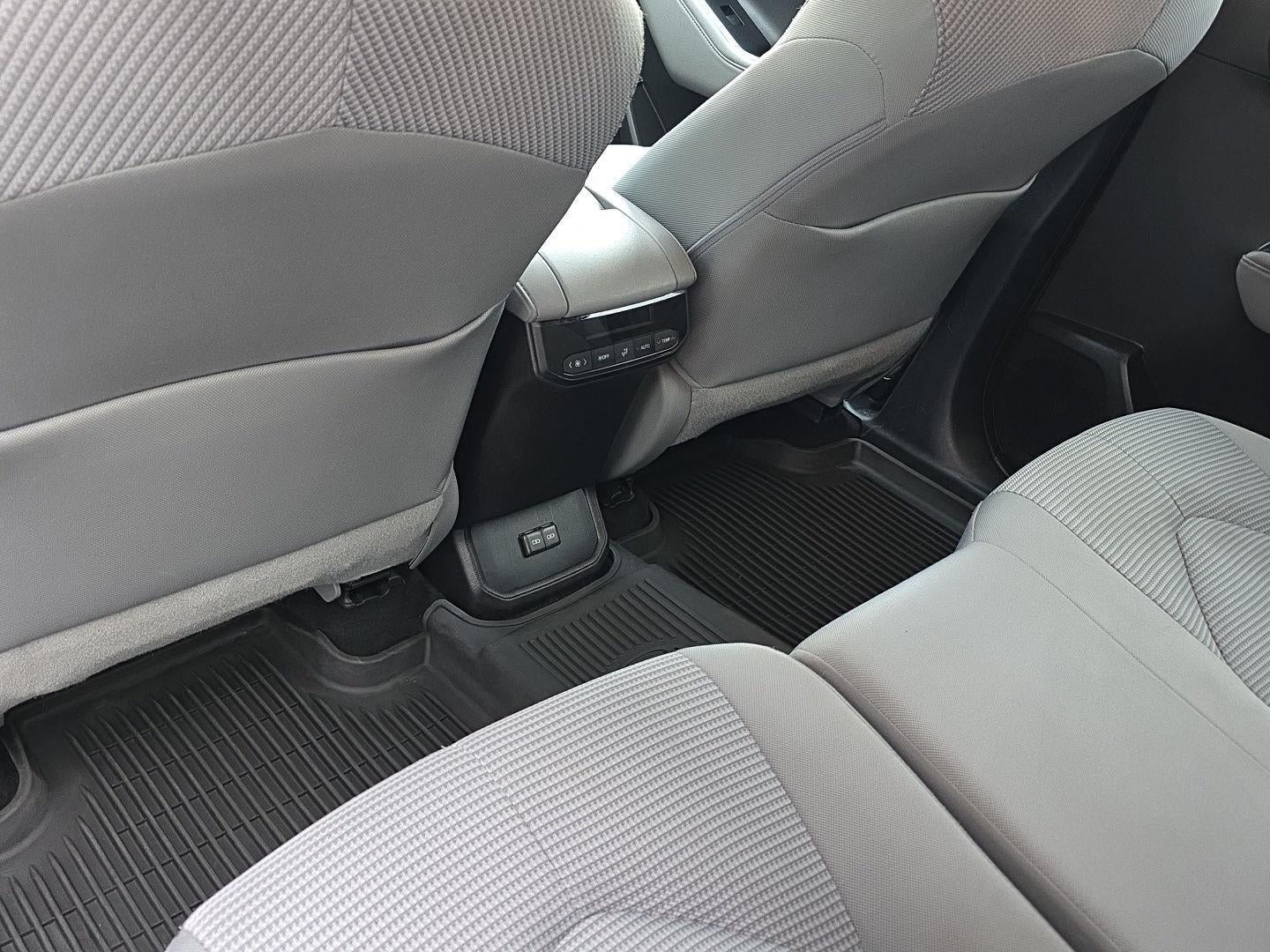 2022 Toyota Highlander Hybrid LE