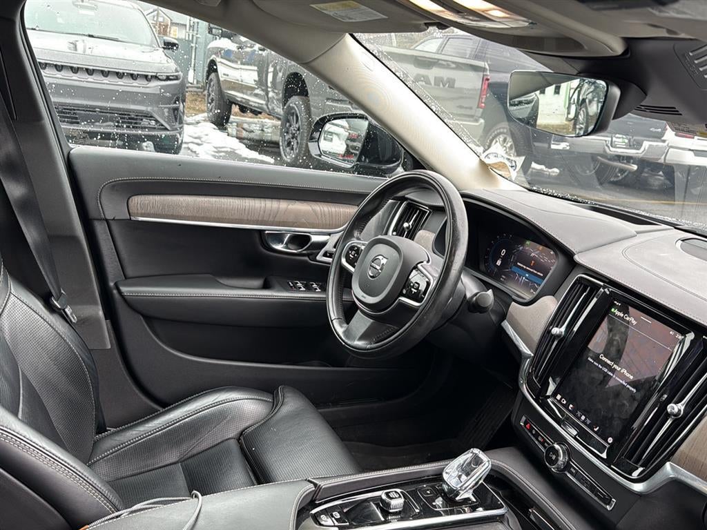 2022 Volvo S90 Inscription B6
