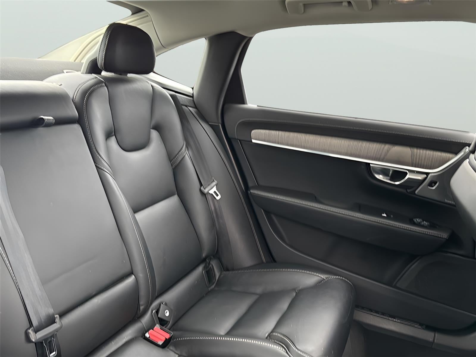 2022 Volvo S90 Inscription B6