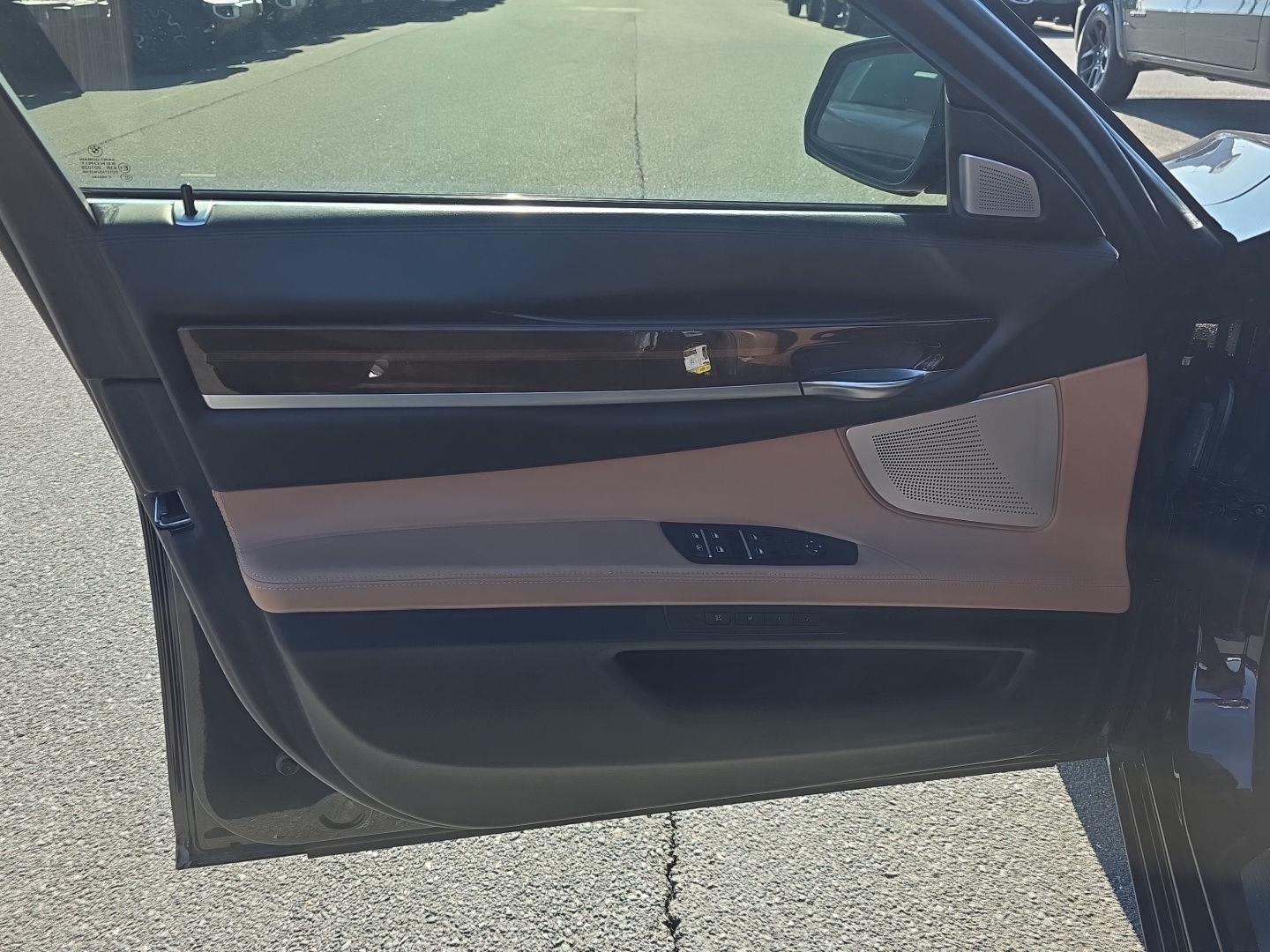 2013 BMW 750LI XDRIVE Base