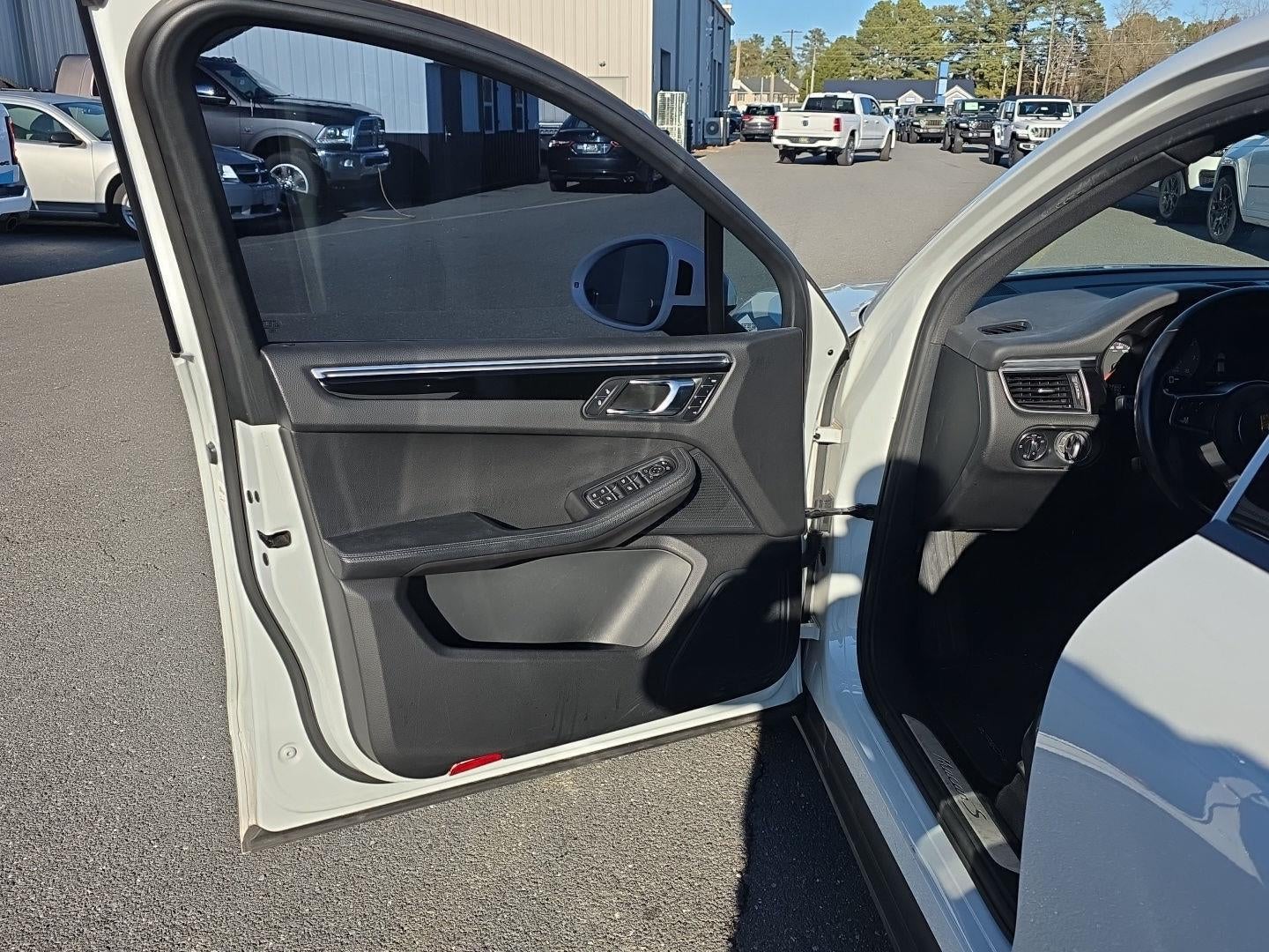 2017 Porsche Macan S