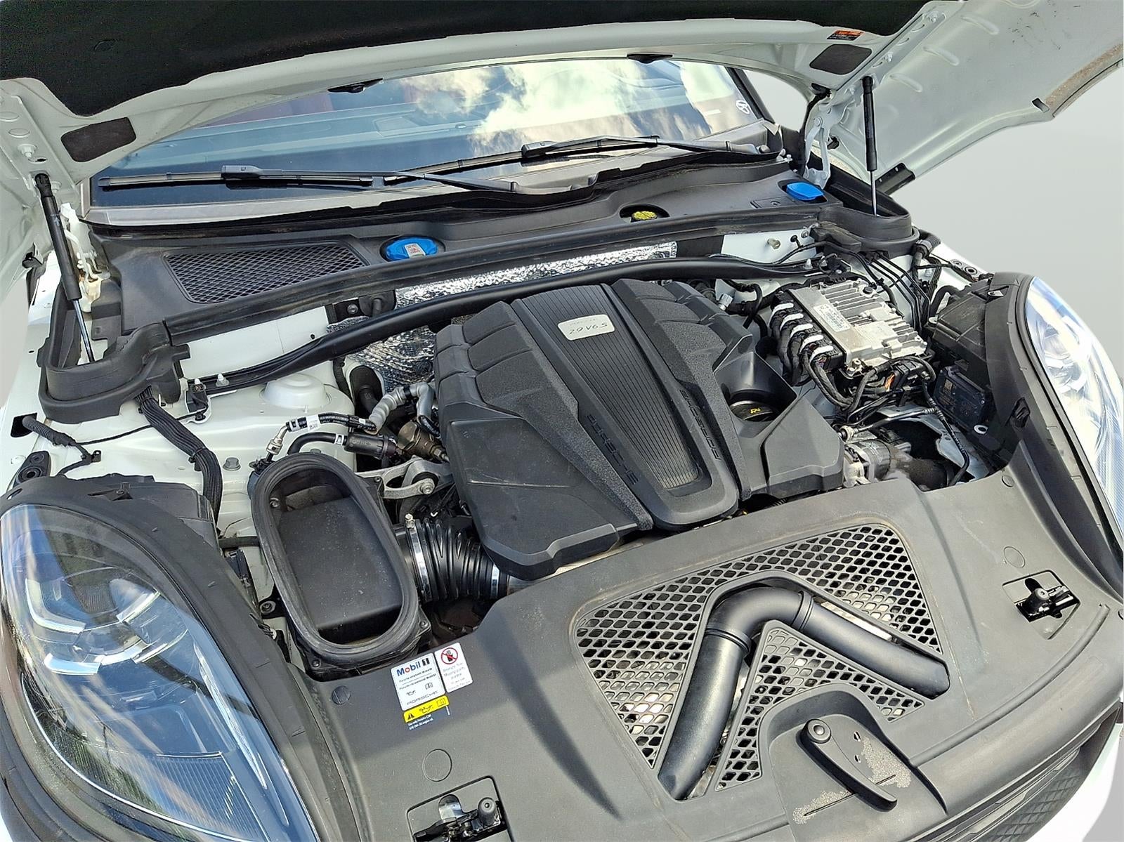 2022 Porsche MACAN S