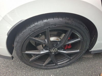 2024 Volkswagen Golf GTI 380 SE