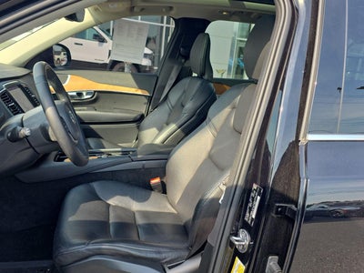 2023 Volvo XC90 B5 Plus